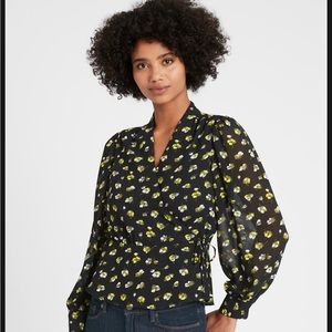 NWOT Banana Republic Wrap Around Tie Blouse - Size XXS